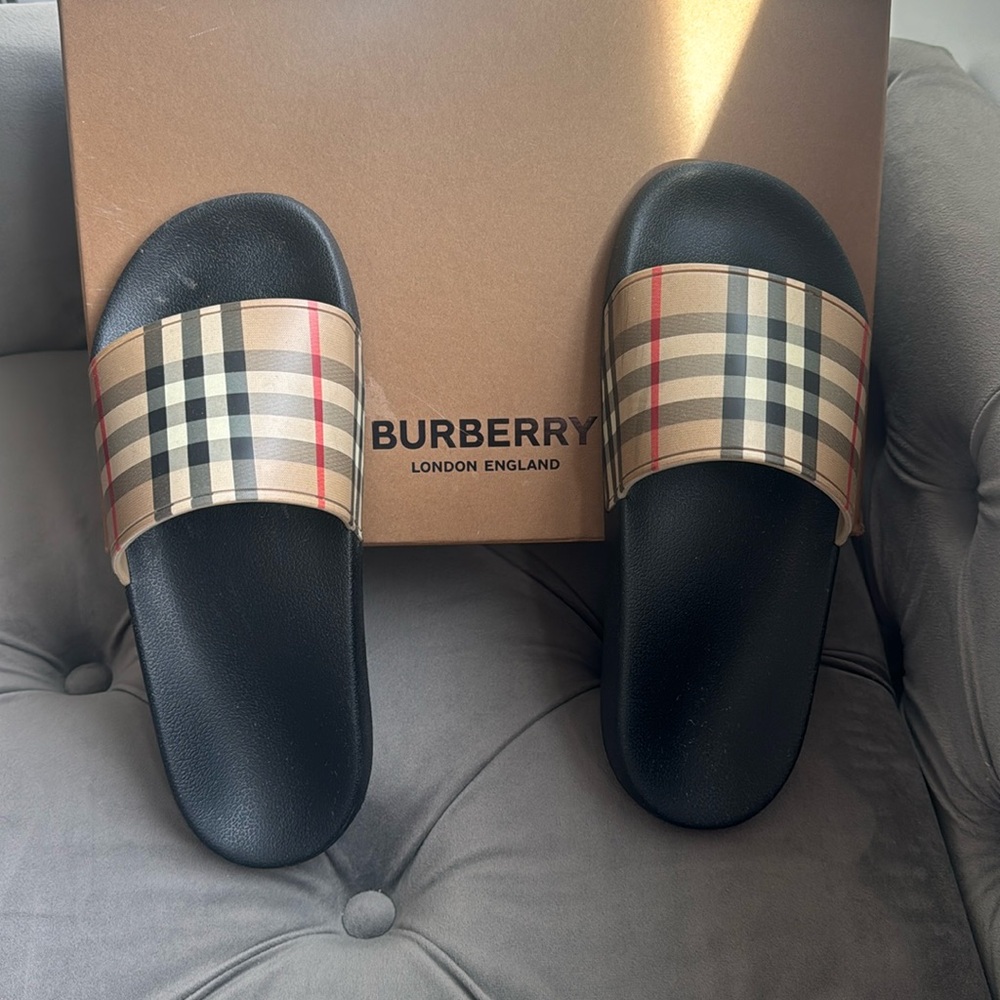 Burberry slides